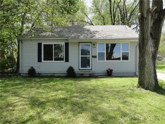 3402 Madison Ave, Des Moines, IA 50310