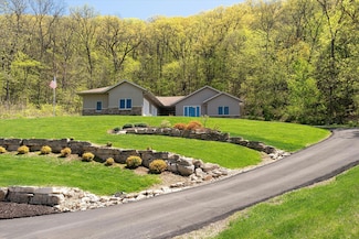 403 N 14th St, La Crescent, MN 55947