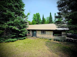 9150 Michigan 68, Indian River, MI 49749