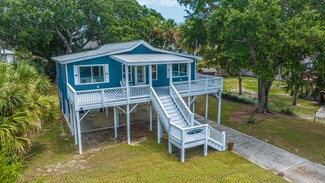 1317 Chancellor St, Edisto Island, SC 29438