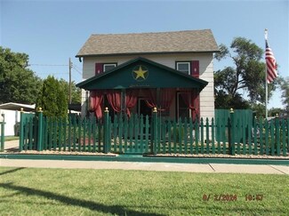 721 E Elm St, Salina, KS 67401