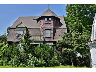 85 Adelaide Ave, Providence, RI 02907