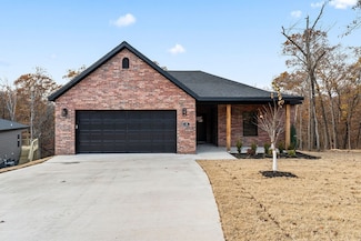 11 Handa Place, Bella Vista, AR 72715