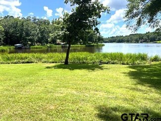 74 Caddo Dr, Elkhart, TX 75839