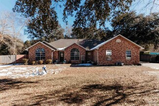 5297 Morgan Ridge Dr, Milton, FL 32570