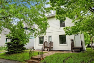 1152 27th St, Des Moines, IA 50311