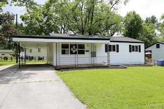 1100 Ozment Dr, Florissant, MO 63033