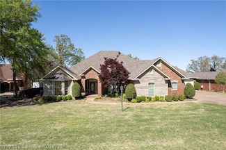 1928 Lee Creek Dr, van Buren, AR 72956