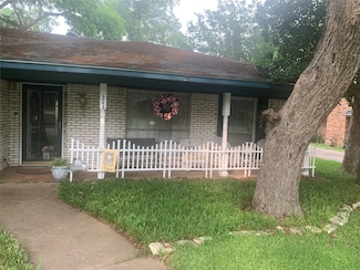 1244 Springbrook Dr, Desoto, TX 75115