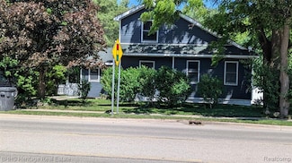 909 S Michigan Ave, Howell, MI 48843