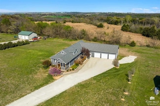 3673 Stewart Farm Rd, Wamego, KS 66547