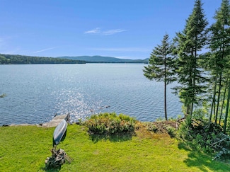 221 Beach Rd, Pittsburg, NH 03592