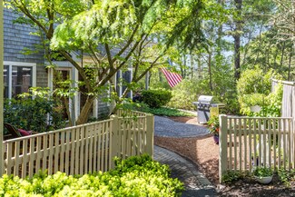12 Oak Glen, Yarmouth Port, MA 02675