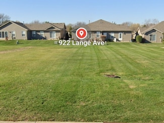 922 Lange Ave, Beecher, IL 60401