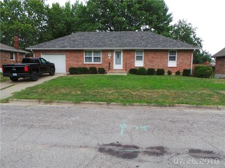 508 W 31st St, Higginsville, MO 64037