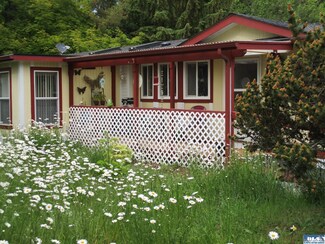 52 Ivy Ln, Port Angeles, WA 98362