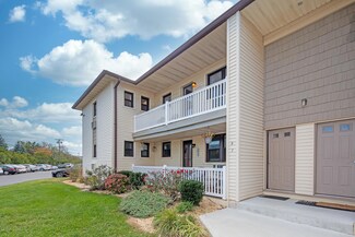 8 Wharfside Dr, Monmouth Beach, NJ 07750