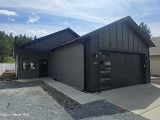 693 E Valley St S, Oldtown, ID 83822