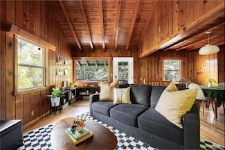 634 Rose Hill Dr, Crestline, CA 92325