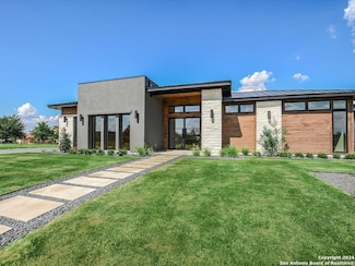 105 Island Dr, Horseshoe Bay, TX 78657