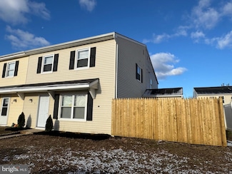 7 Longbow Ct, Sicklerville, NJ 08081