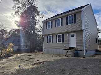 108 Lake Ave, Wareham, MA 02538
