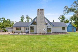 5272 Mattie Reeves Rd, Lake Charles, LA 70611