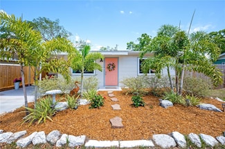 5365 Flamingo Dr N, Saint Petersburg, FL 33714