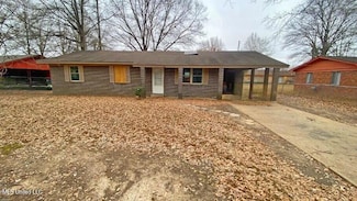 704 Cleveland St, Itta Bena, MS 38941