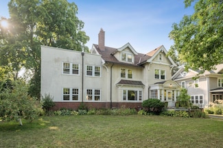 145 Amherst St, Saint Paul, MN 55105