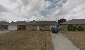 1521 N Southminster St, Moore, OK 73160