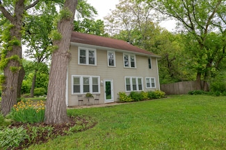 2908 Oakwood Ave, McHenry, IL 60051