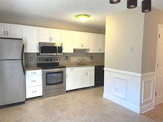 585 Park Rd Unit 112, Waterbury, CT 06708