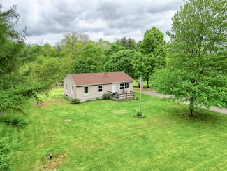 30 Back Rd, Fairfield, ME 04937