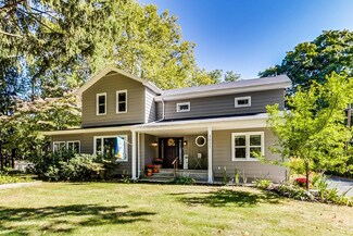 3055 Wissing Ln, Saint Joseph, MI 49085