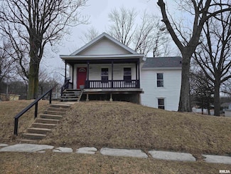 1517 Spring St, Davenport, IA 52803