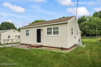 64 Mary Hadge Dr, Schenectady, NY 12309