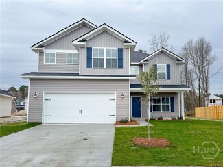 14 Hollis Ln, Hinesville, GA 31313