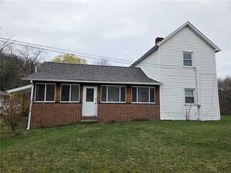 25 West St, Russellton, PA 15076