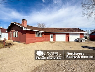 417 E 1st Ave, Plentywood, MT 59254