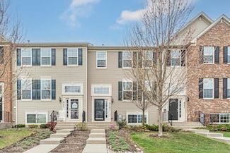 525 Town Center Blvd, Gilberts, IL 60136