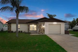 7520 Mako Dr, Hudson, FL 34667