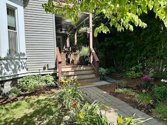 5 Mendell Way Unit 1, Jamaica Plain, MA 02130