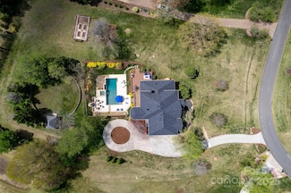 12932 Westmoreland Farm Rd, Davidson, NC 28036