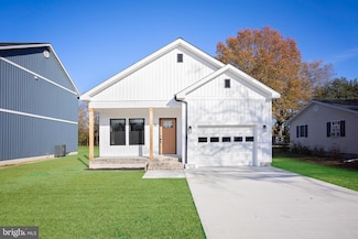 8 Sunrise Ave, Ridgely, MD 21660