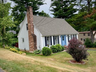 5 Eastview Dr, Westfield, MA 01085