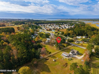 2388 N Carolina 101, Beaufort, NC 28516