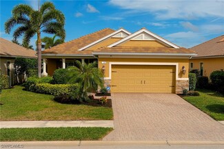 3557 Canopy Cir, Naples, FL 34120