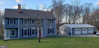 1122 Slingluff Rd, New Windsor, MD 21776