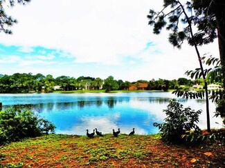 175 Caribbean Rd, Naples, FL 34108